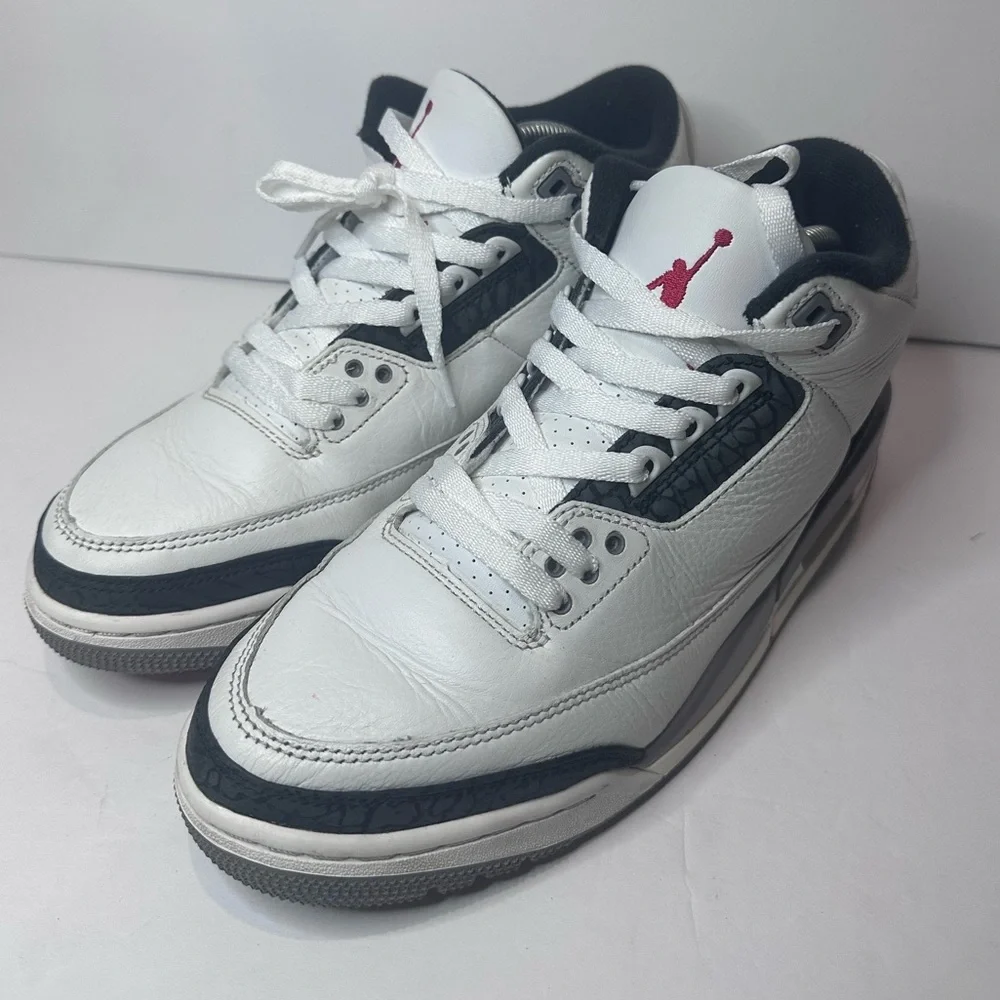 Used Men’s Jordan 3 sneakers